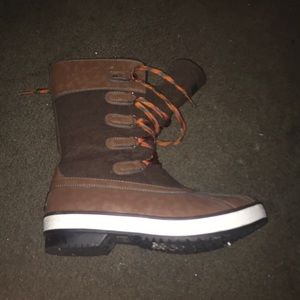 Ugg rain/ snow boot